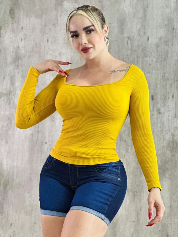 Blusa cuello cuadrado ML